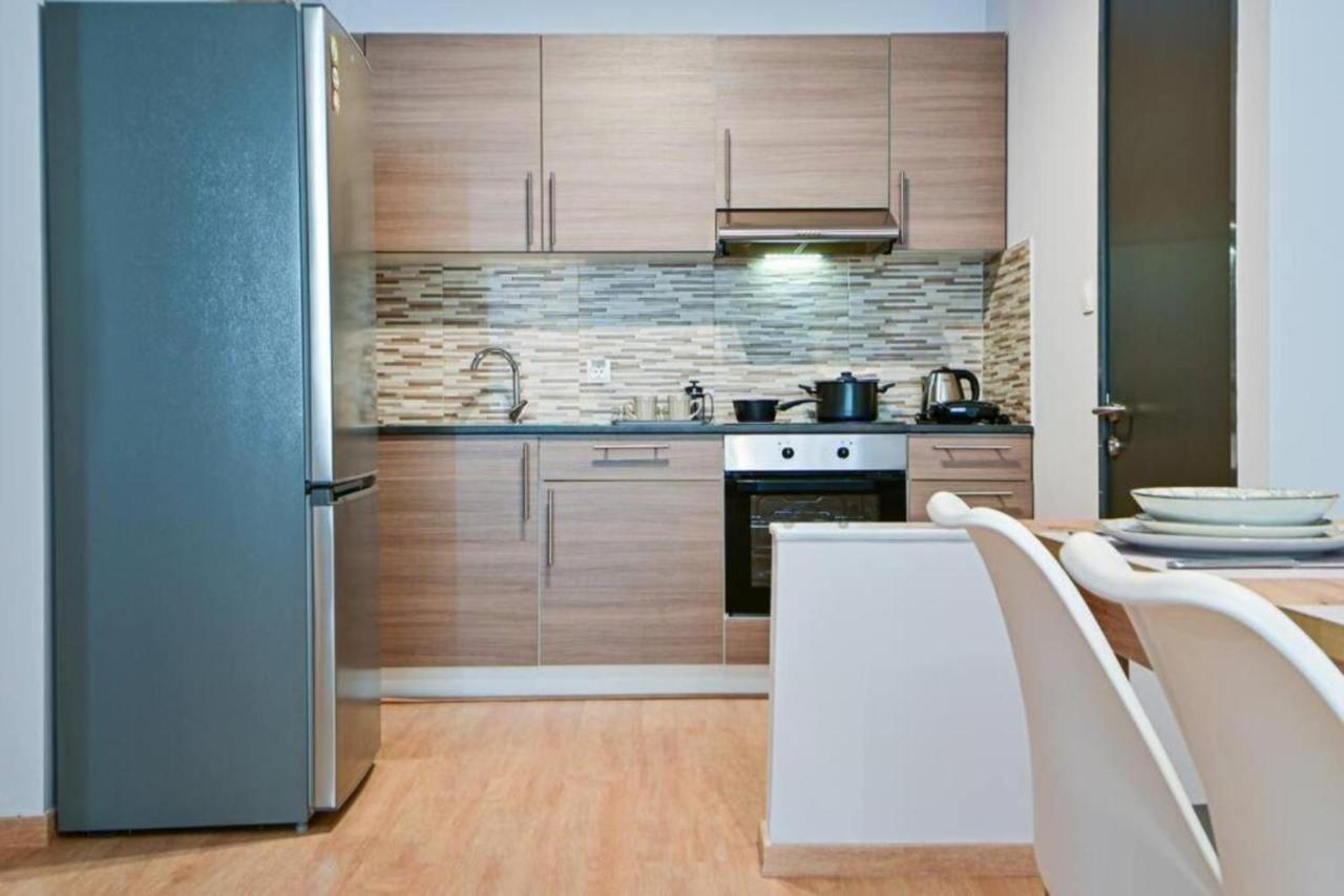 Апартаменты Modern Flat In The Heart Of Port Of Пирей Экстерьер фото